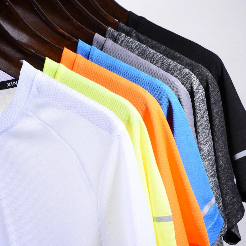 Solid Color Polyester T Shirts Men Clothing Gym Clothing Slim Fit Athletic Wear Camiseta Casual T-Shirt Running Ftness Tops Tees